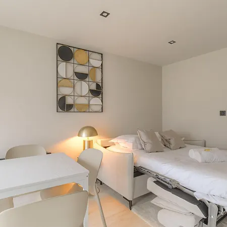 Apartment Avec Terrasse, Saint-didier *